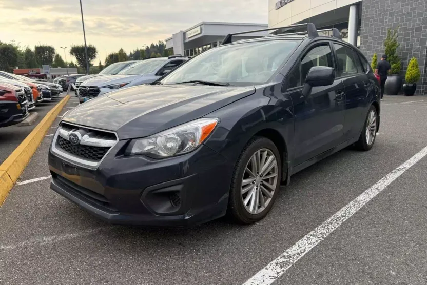 2013 Subaru Impreza 2.0i Premium photo 1