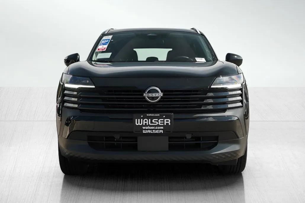2025 Nissan Kicks SV photo 1
