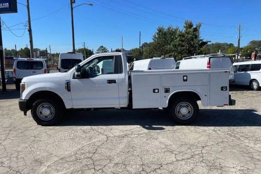 2018 Ford F-350 XL photo 1