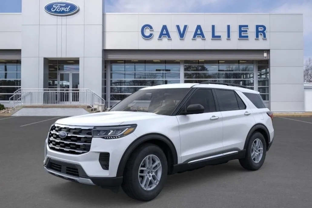 2025 Ford Explorer photo 1