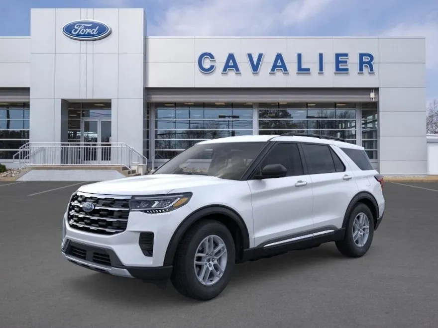 2025 Ford Explorer photo 1