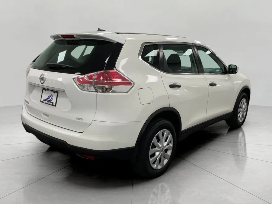 2016 Nissan Rogue AWD S photo 1
