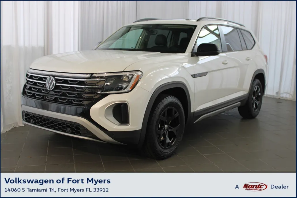 2026 Volkswagen Atlas Peak Edition SE photo 1
