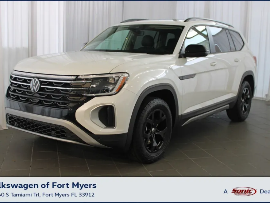 2026 Volkswagen Atlas Peak Edition SE photo 1