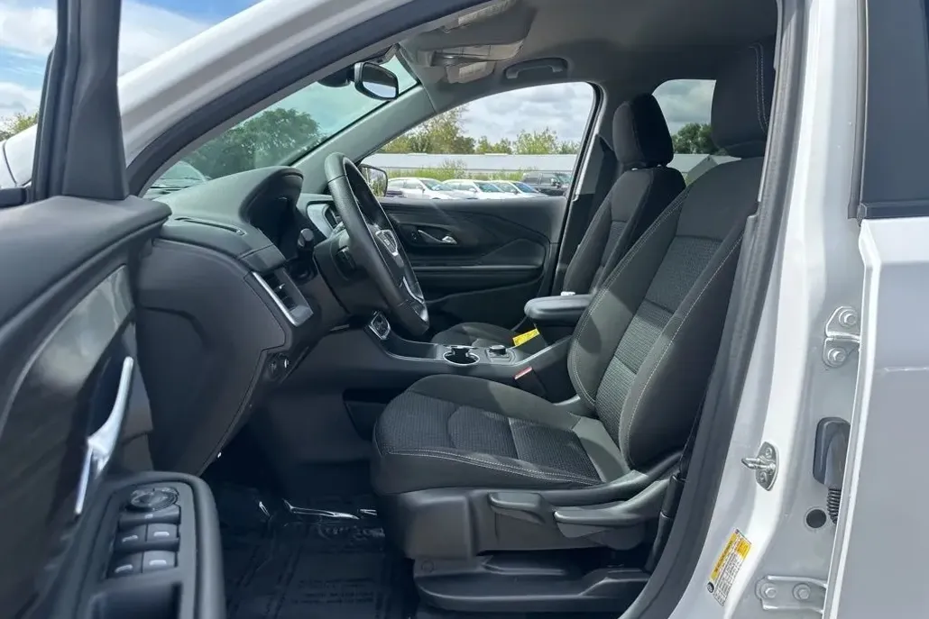 2024 Gmc Terrain SLE photo 1