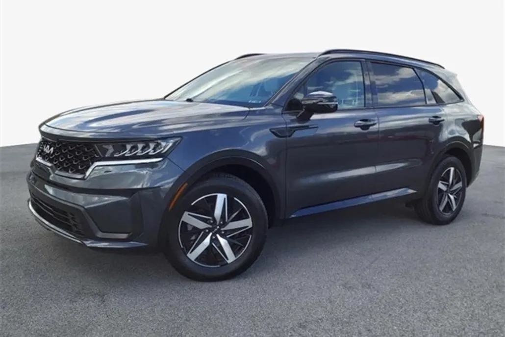 2022 Kia Sorento S photo 1