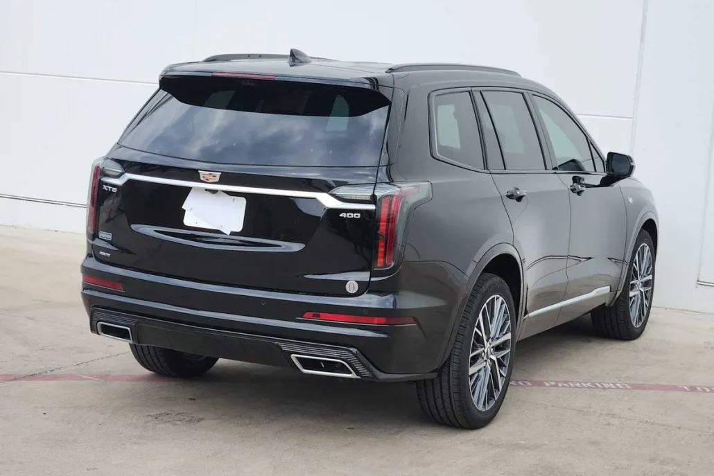2025 Cadillac XT5 Sport photo 1