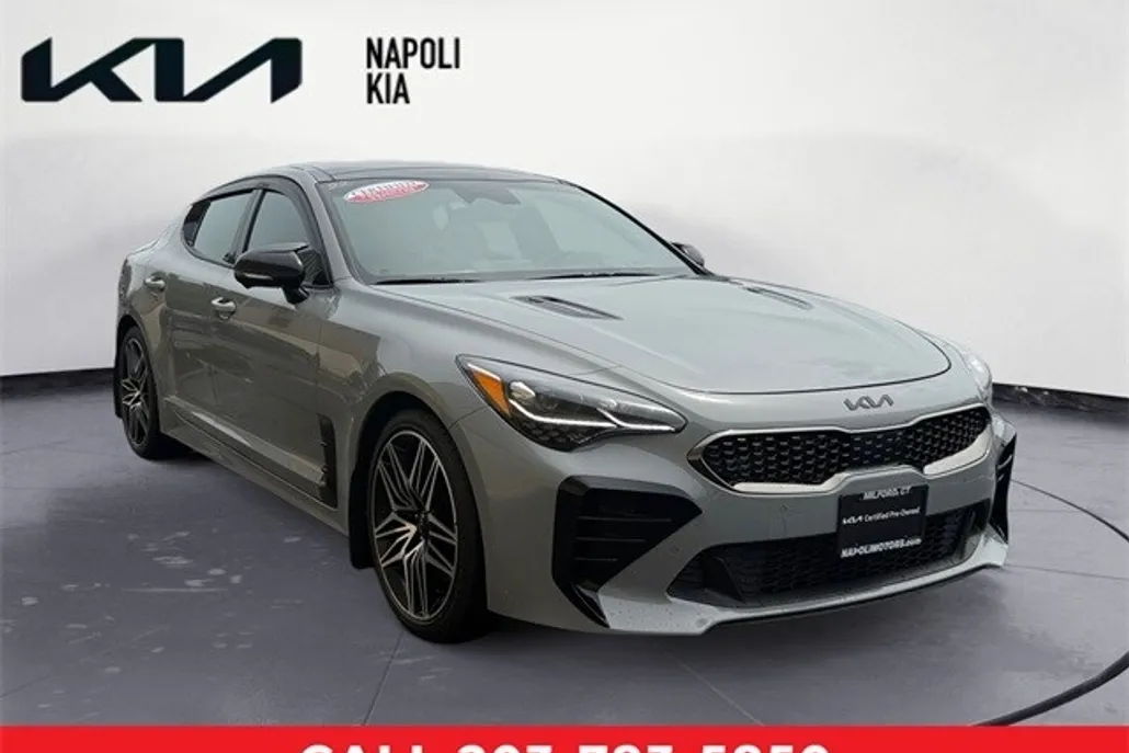 2022 Kia Stinger GT2 photo 1