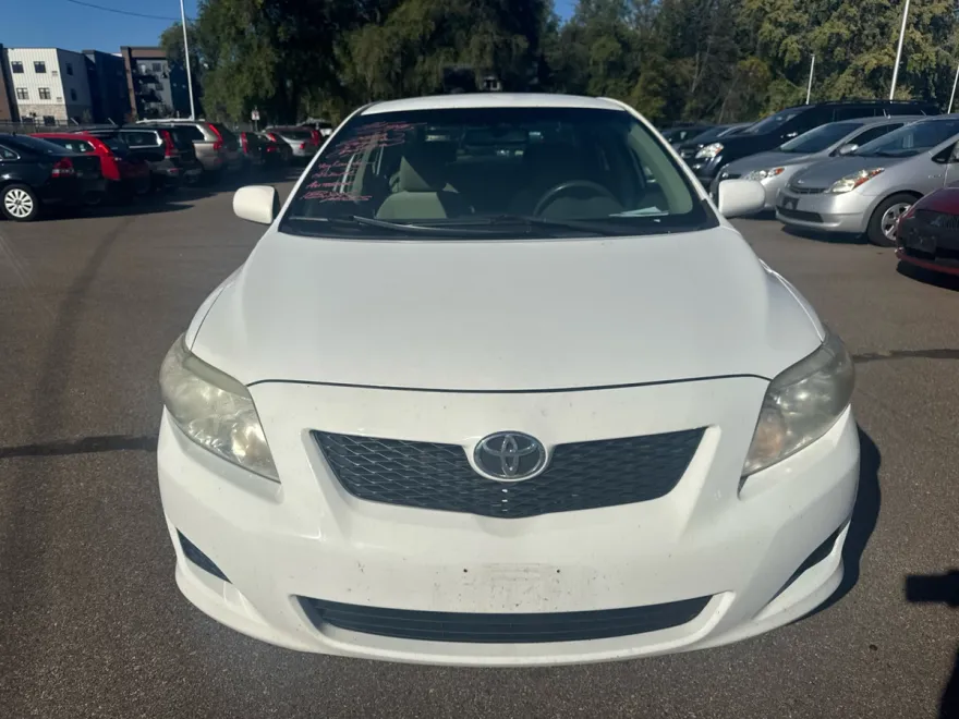 2009 Toyota Corolla photo 1
