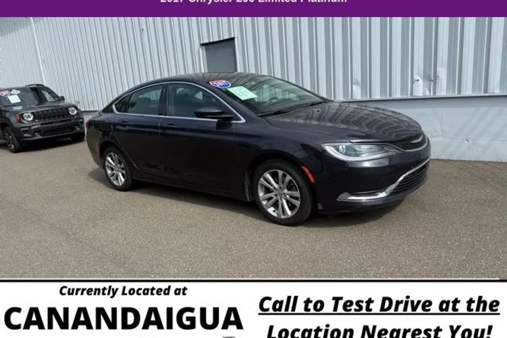 2017 Chrysler 200 Limited photo 1