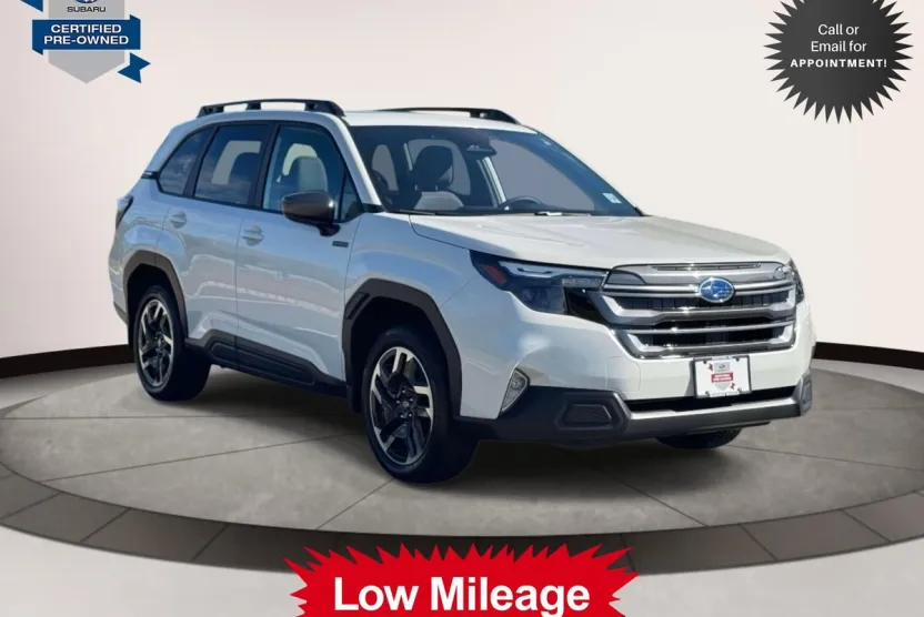 2025 Subaru Forester Premium photo 1