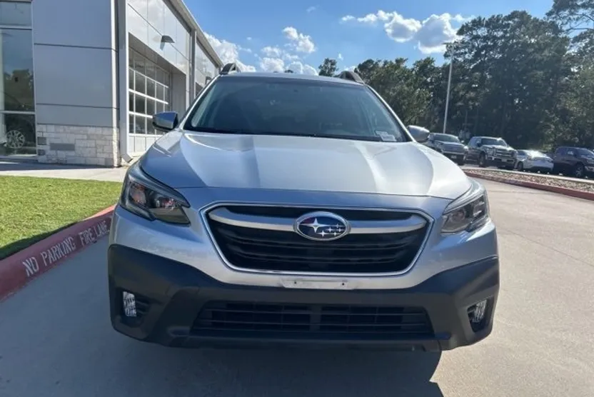 2022 Subaru Outback Premium photo 1
