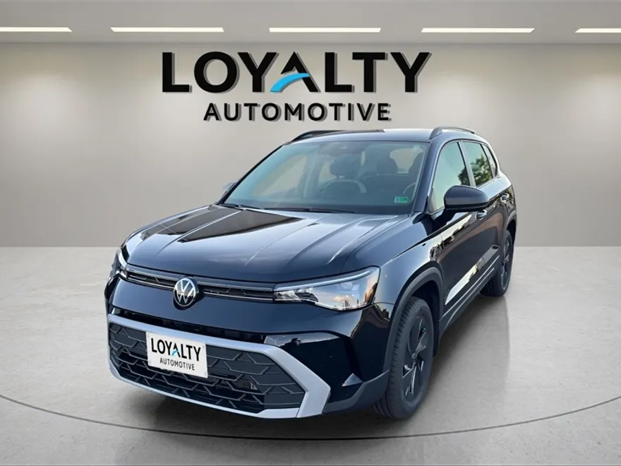 2025 Volkswagen Taos S photo 1
