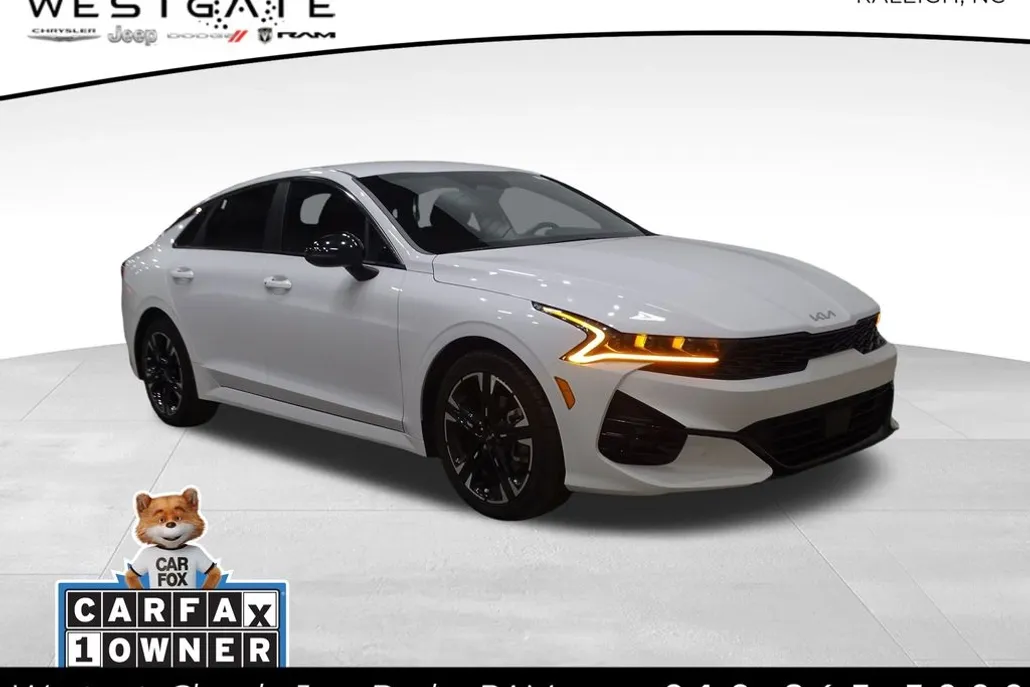 2023 Kia K5 GT-Line photo 1