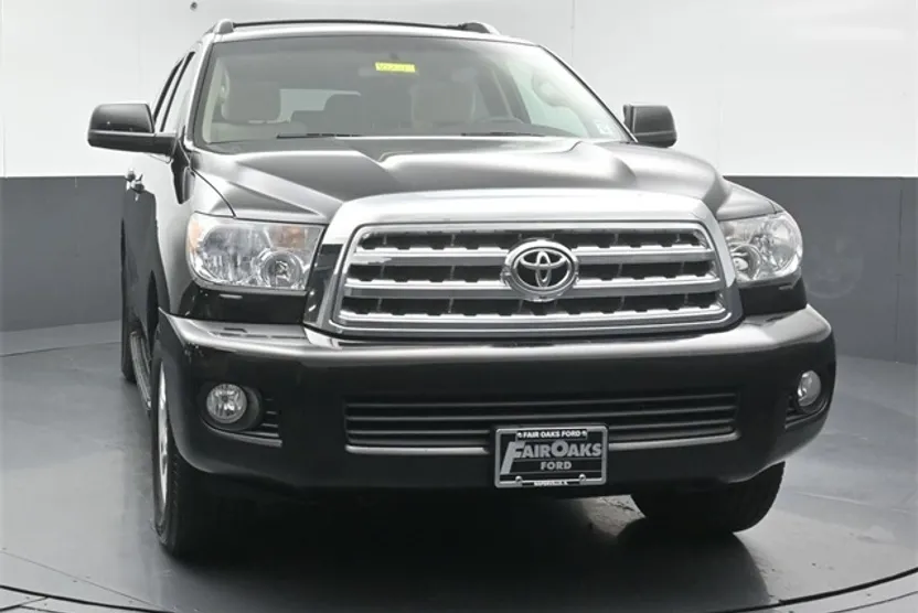 2012 Toyota Sequoia SR5 photo 1
