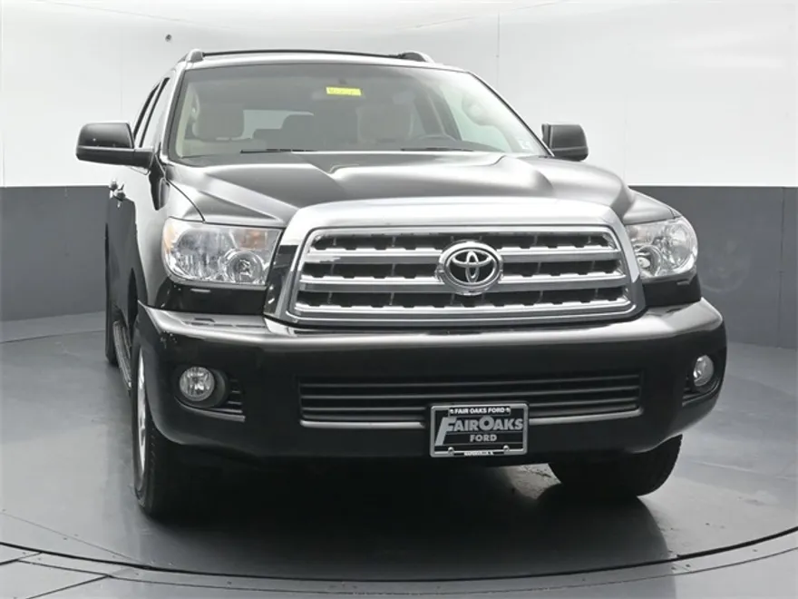 2012 Toyota Sequoia SR5 photo 1