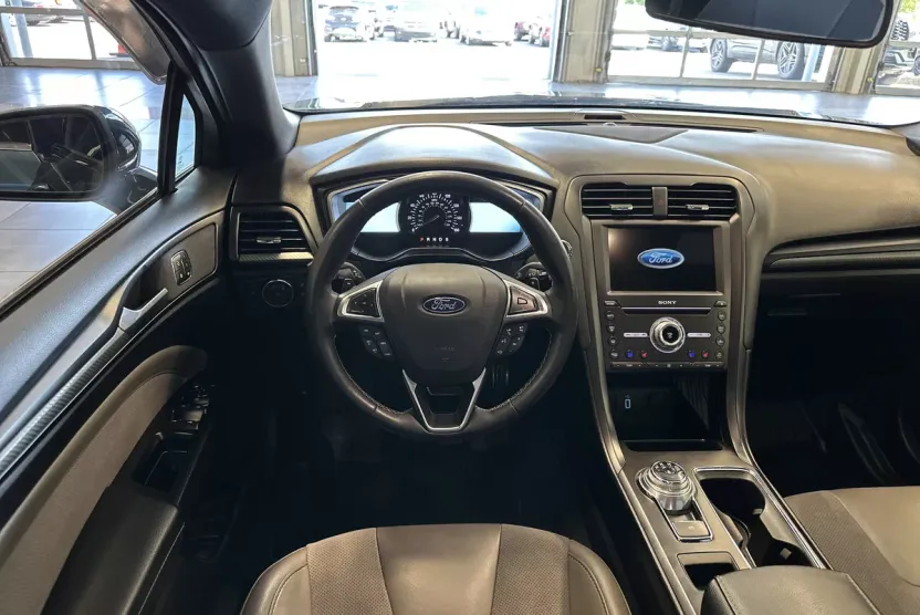 2018 Ford Fusion Sport photo 1