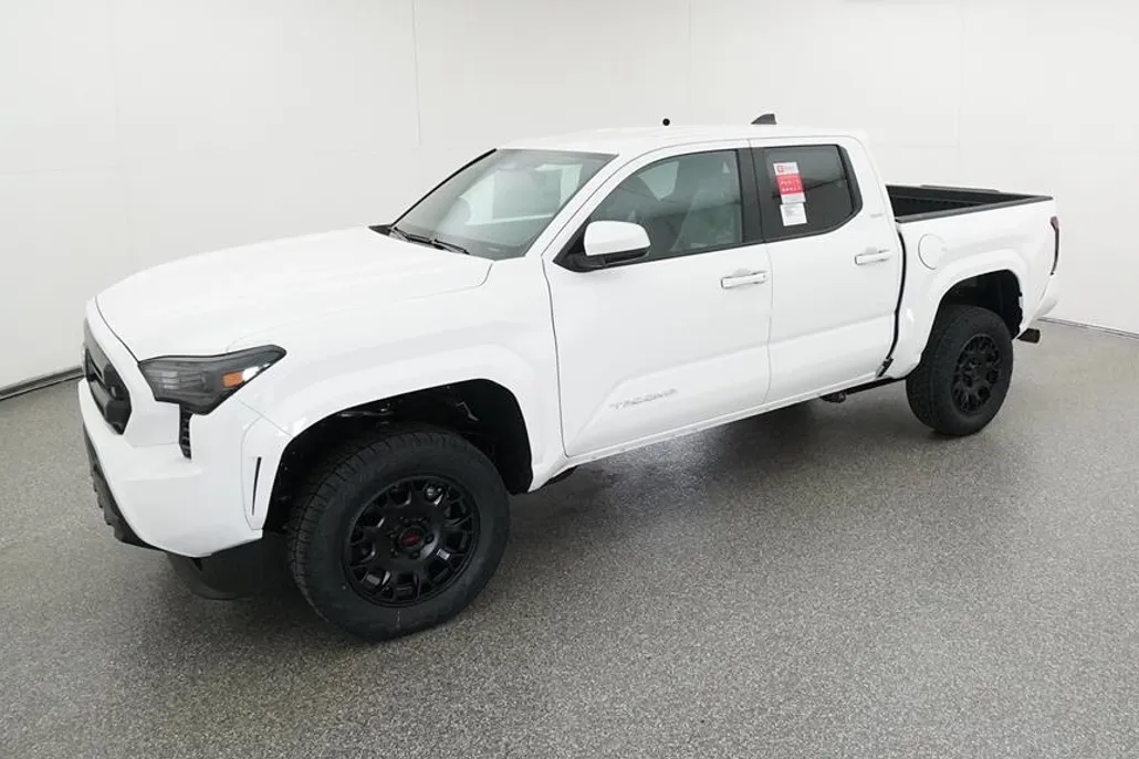 2025 Toyota Tacoma SR5 4x4 Double Cab photo 1