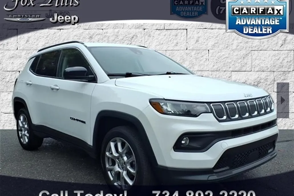2022 Jeep Compass Latitude Lux photo 1