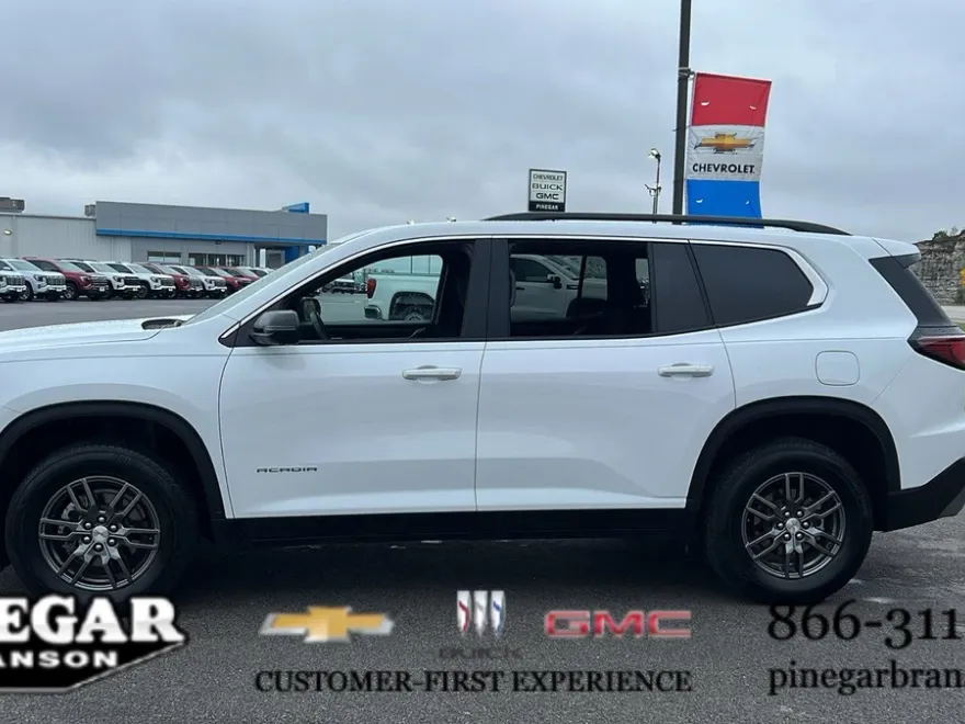 2025 Gmc Acadia Elevation photo 1