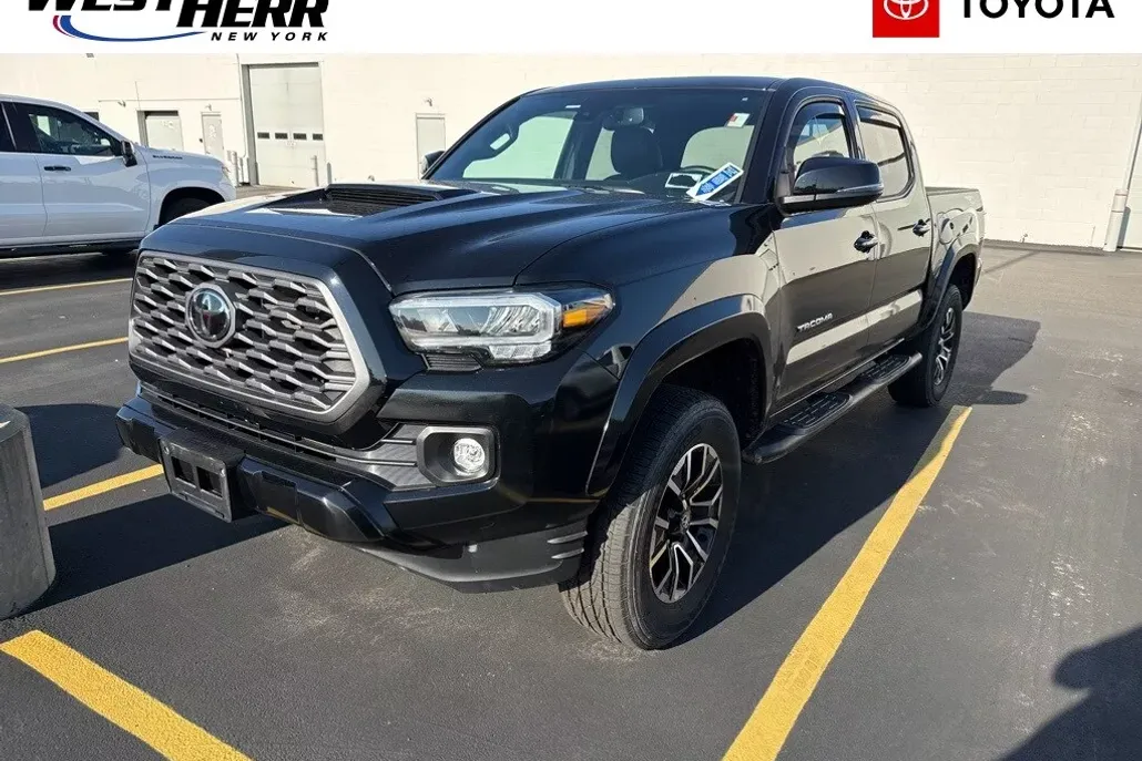 2022 Toyota Tacoma TRD Sport V6 photo 1