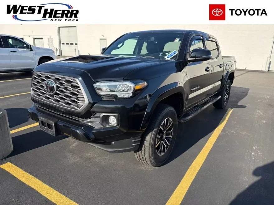 2022 Toyota Tacoma TRD Sport V6 photo 1