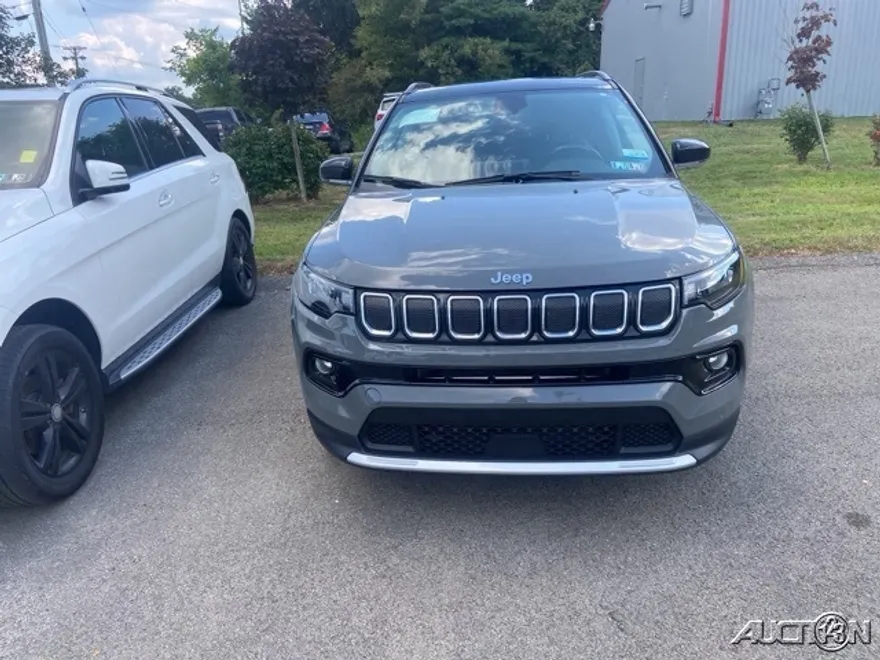 2022 Jeep Compass Limited photo 1