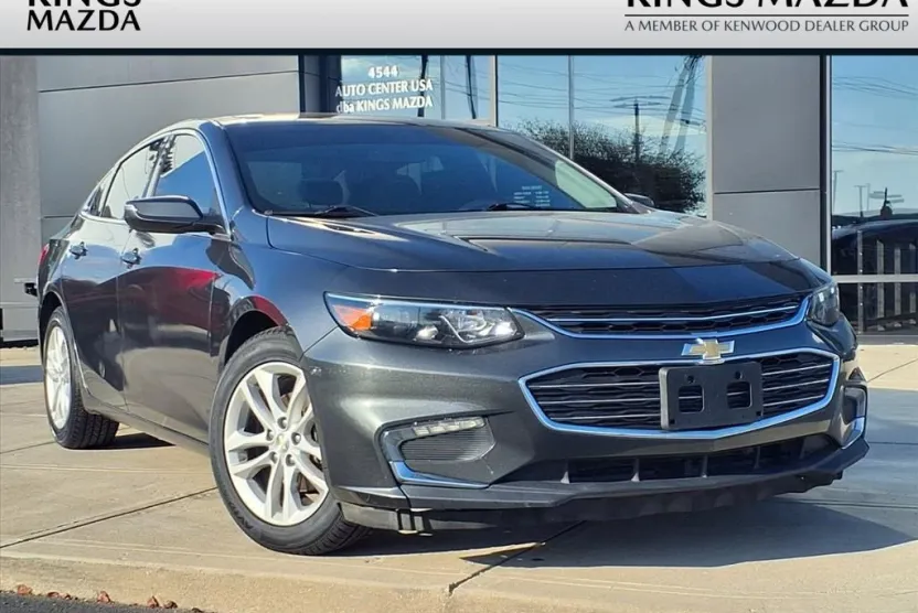 2016 Chevrolet Malibu 1LT photo 1