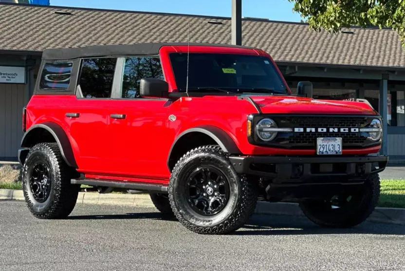 2022 Ford Bronco Base Big Bend Black Diamond Outer Banks Badlands Wildtrak Everglades photo 1