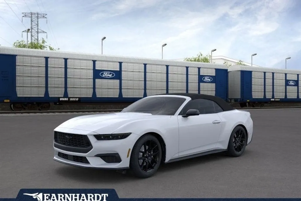 2025 Ford Mustang EcoBoost photo 1