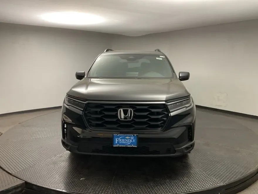 2025 Honda Pilot Sport photo 1