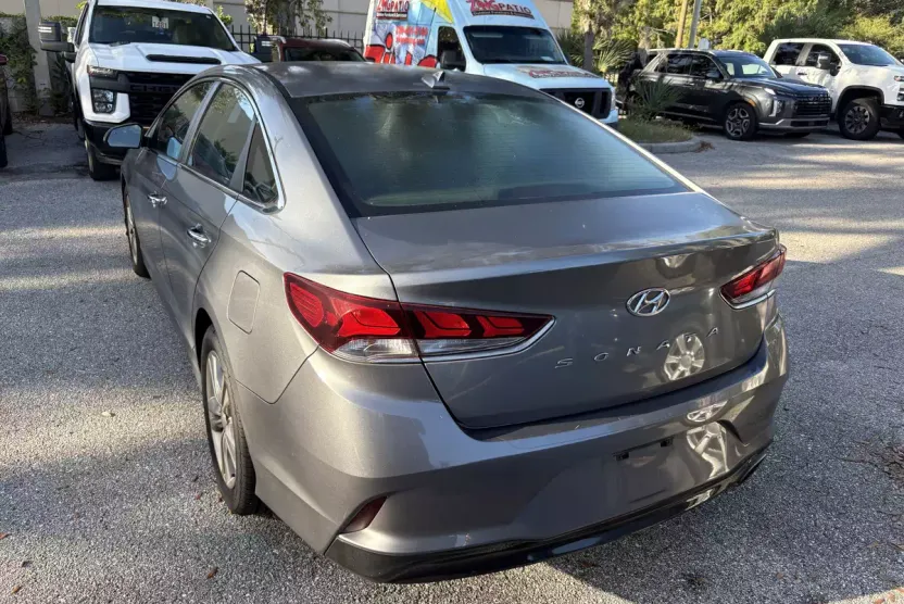 2018 Hyundai Sonata SEL photo 1