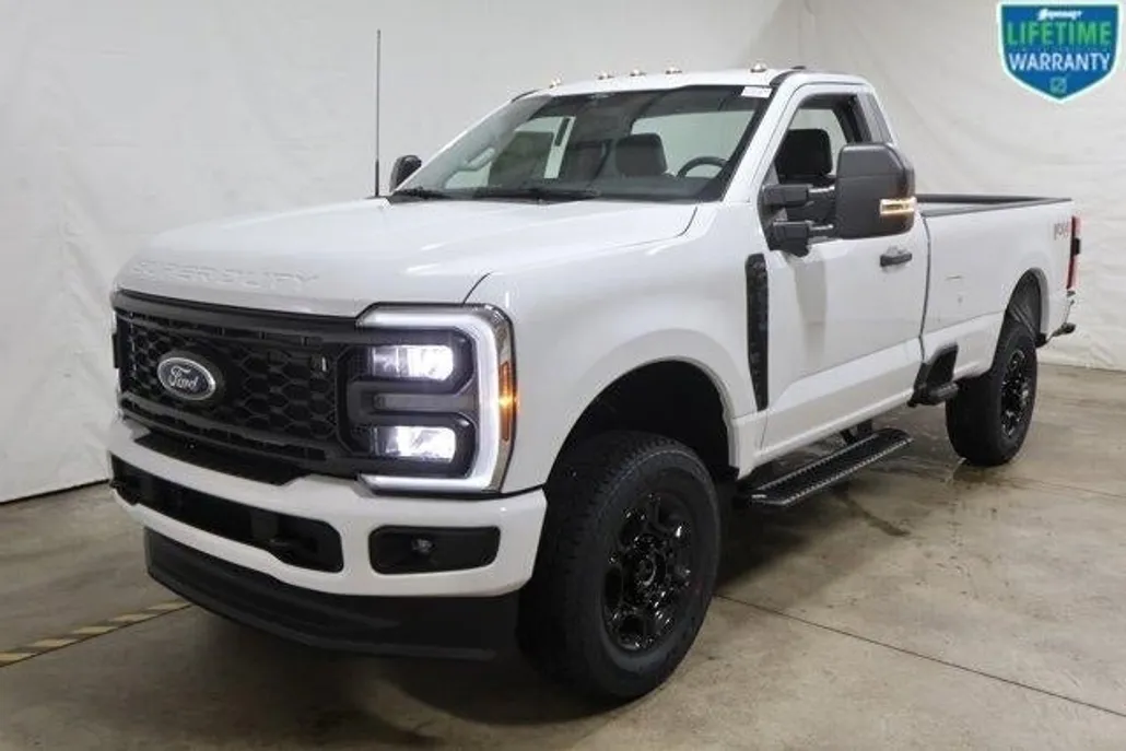2025 Ford F-350 XL photo 1