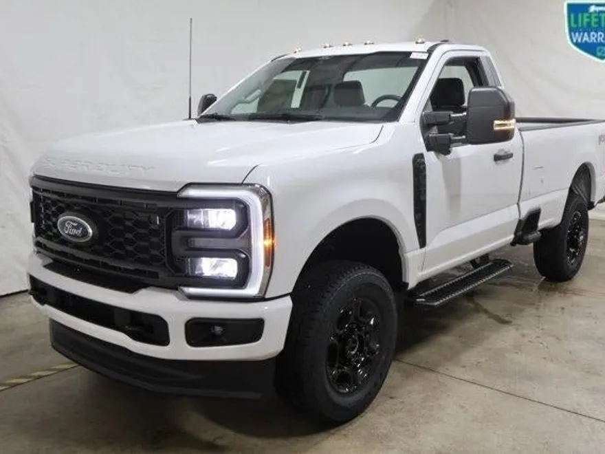 2025 Ford F-350 XL photo 1