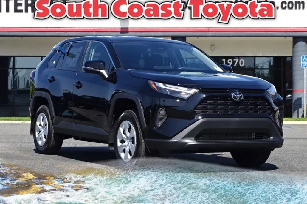 2025 Toyota RAV4 LE photo 1