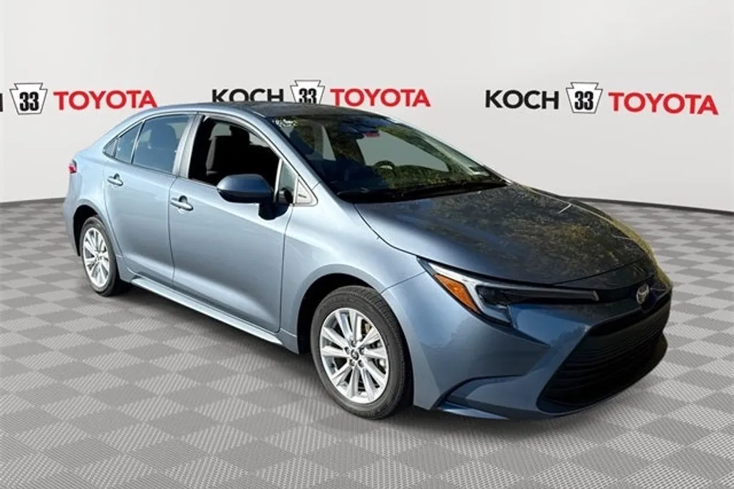 2024 Toyota Corolla Hybrid LE photo 1