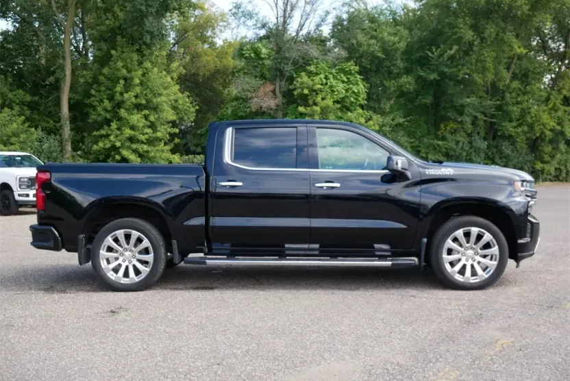 2019 Chevrolet Silverado 1500 High Country photo 1
