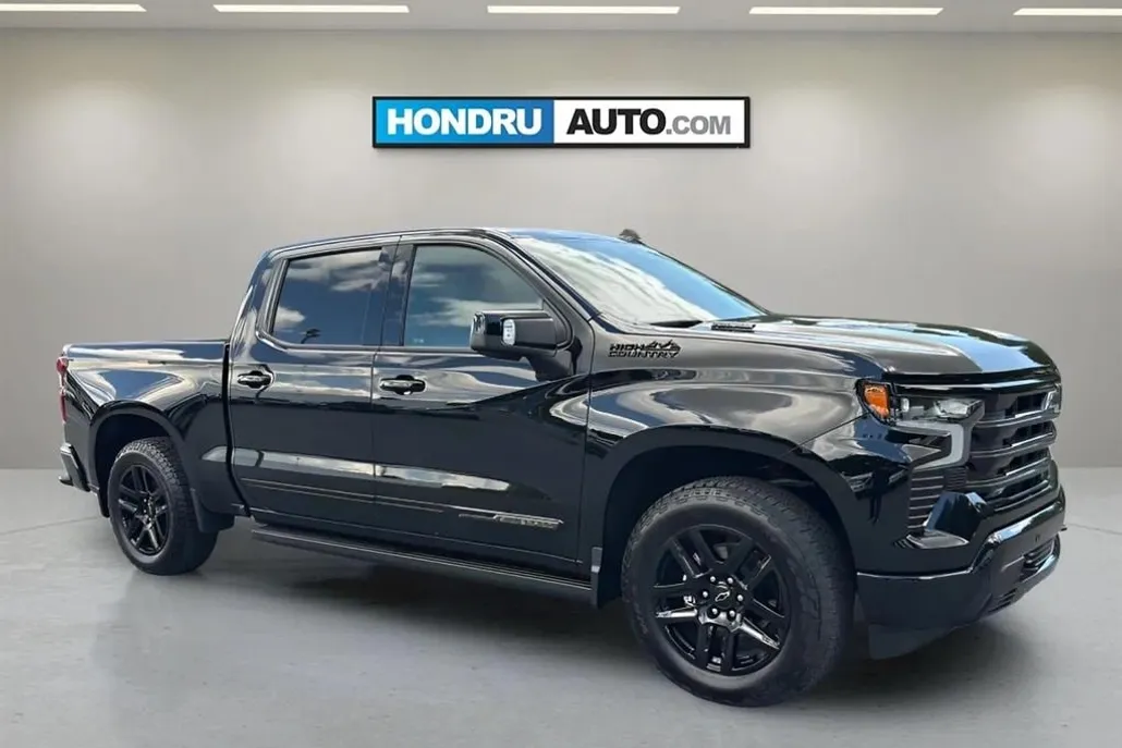 2024 Chevrolet Silverado 1500 High Country photo 1