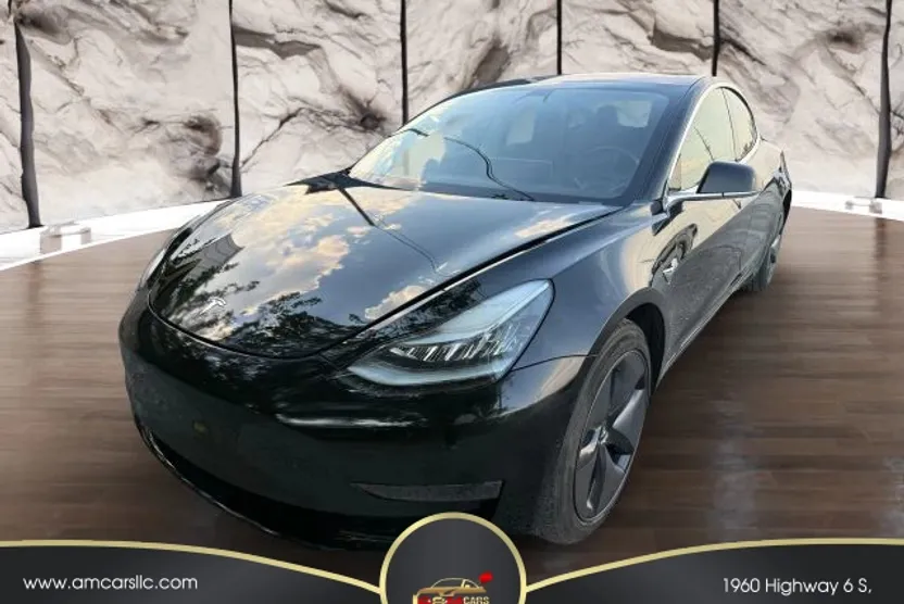 2019 Tesla Model 3 Mid Range photo 1
