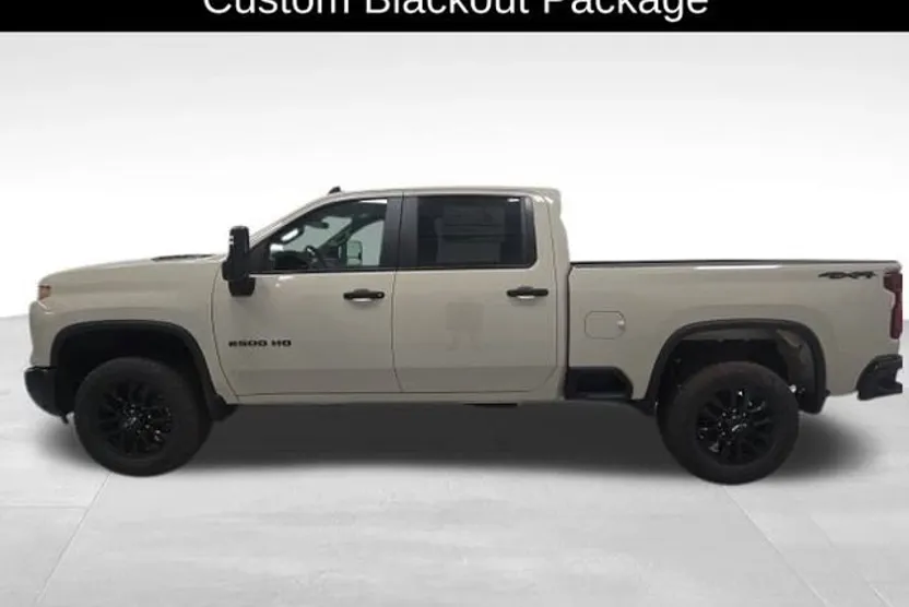 2026 Chevrolet Silverado 2500HD Custom photo 1