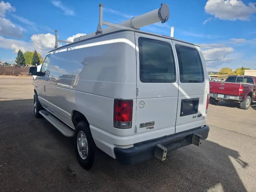2014 Ford E-250 photo 1