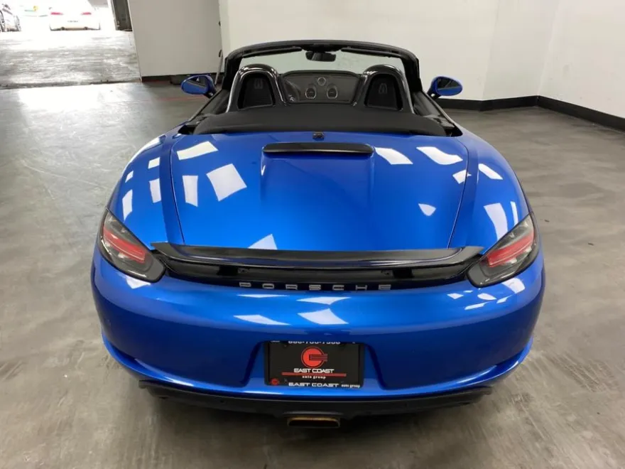 2017 Porsche Boxster photo 2