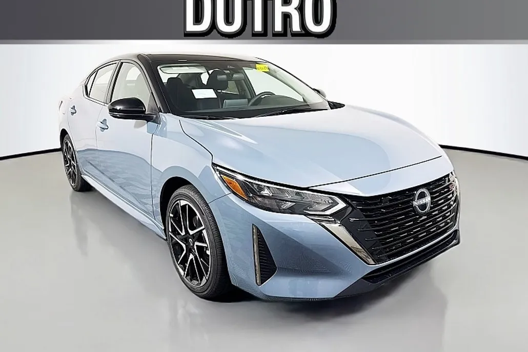 2025 Nissan Sentra SR photo 1