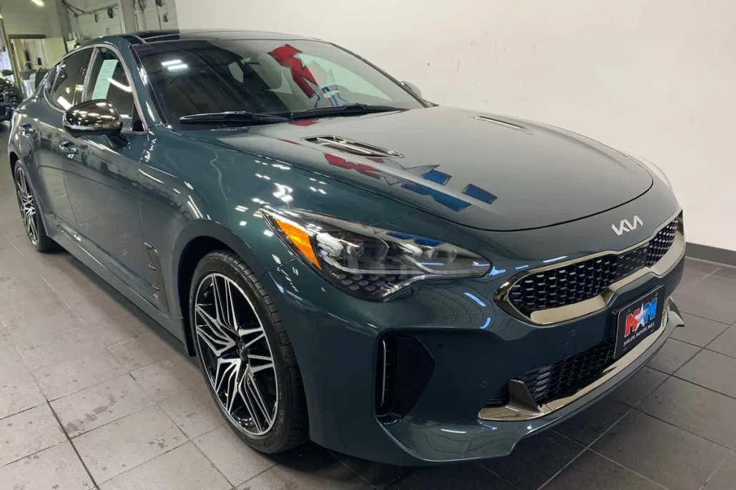 2023 Kia Stinger GT2 photo 1