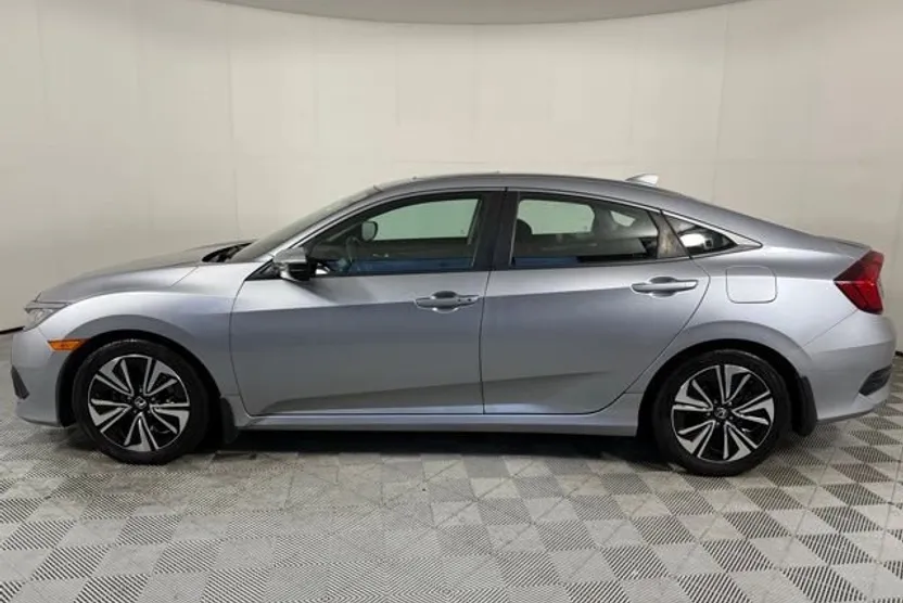 2017 Honda Civic EX-L photo 1