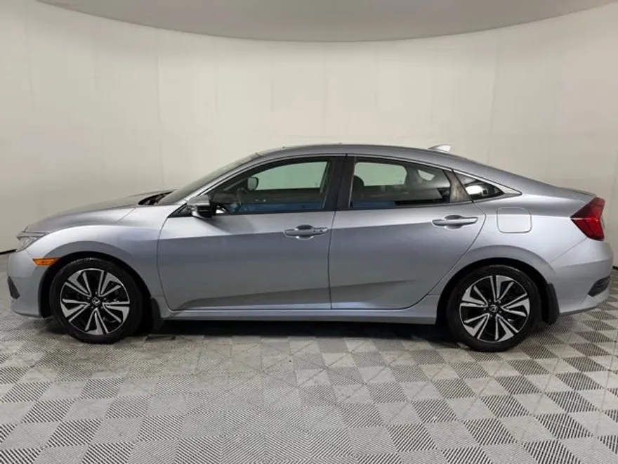 2017 Honda Civic EX-L photo 1