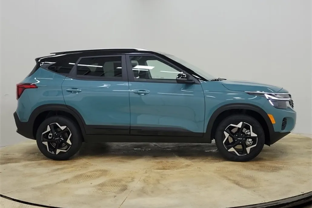 2026 Kia Seltos S photo 1