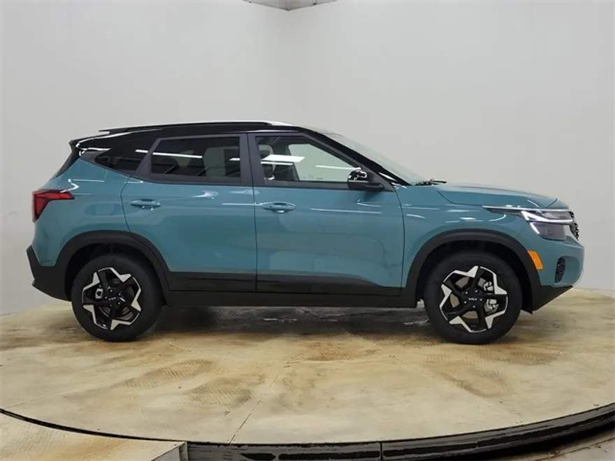 2026 Kia Seltos S photo 1