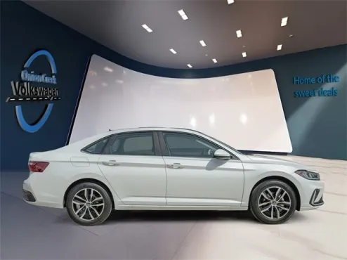 2025 Volkswagen Jetta 1.5T SE photo 4