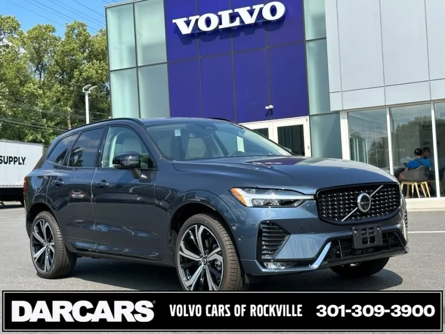 2025 Volvo XC60 B5 photo 1
